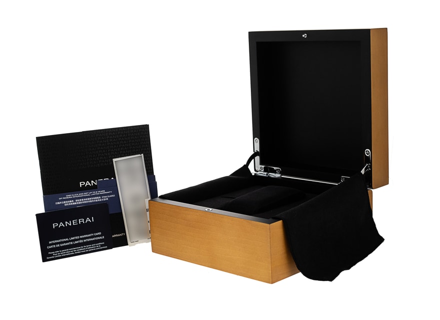 Panerai Luminor Quaranta PAM01271 Image 4